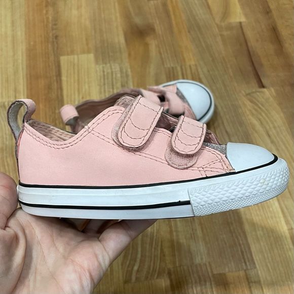 Converse Other - CONVERSE Kids Casual Sneakers Toddler Velcro Pink Size 7